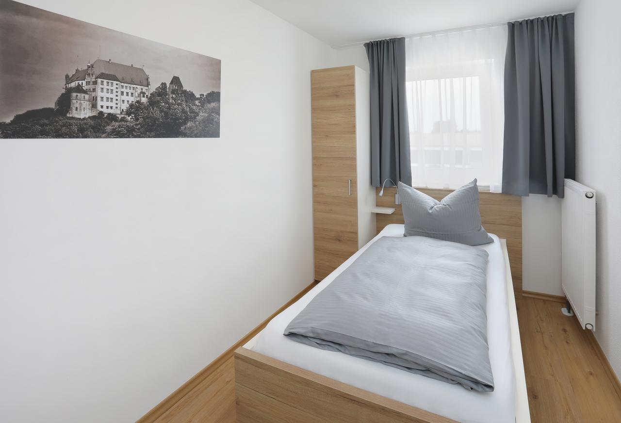 Easy Sleep Apartmenthotel Эргольдинг Экстерьер фото
